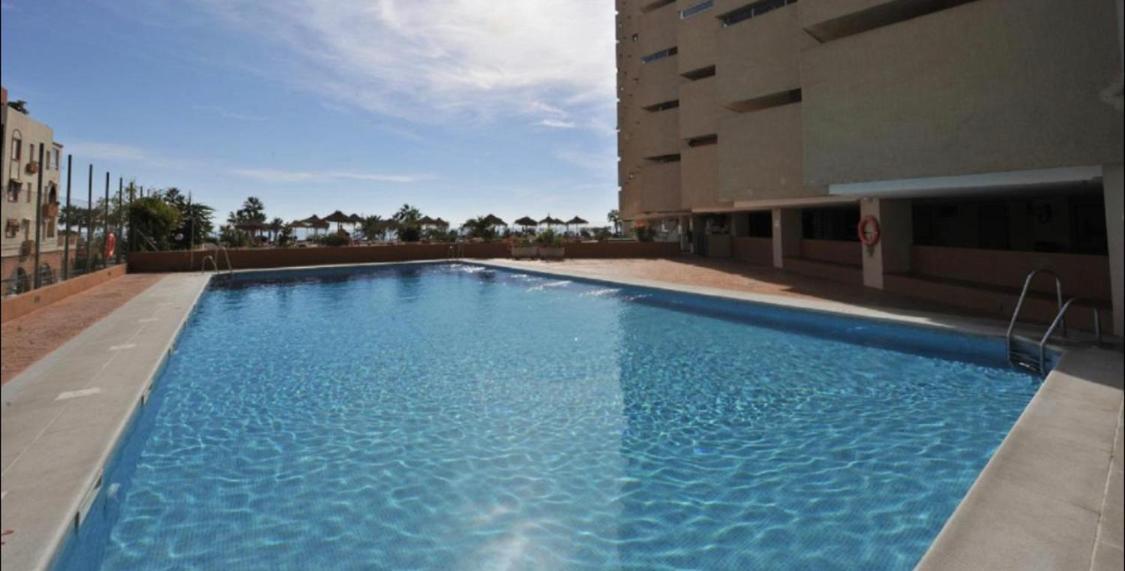 Apartahotel Chinasol Con Parking Y Desayuno Almuñécar Kültér fotó