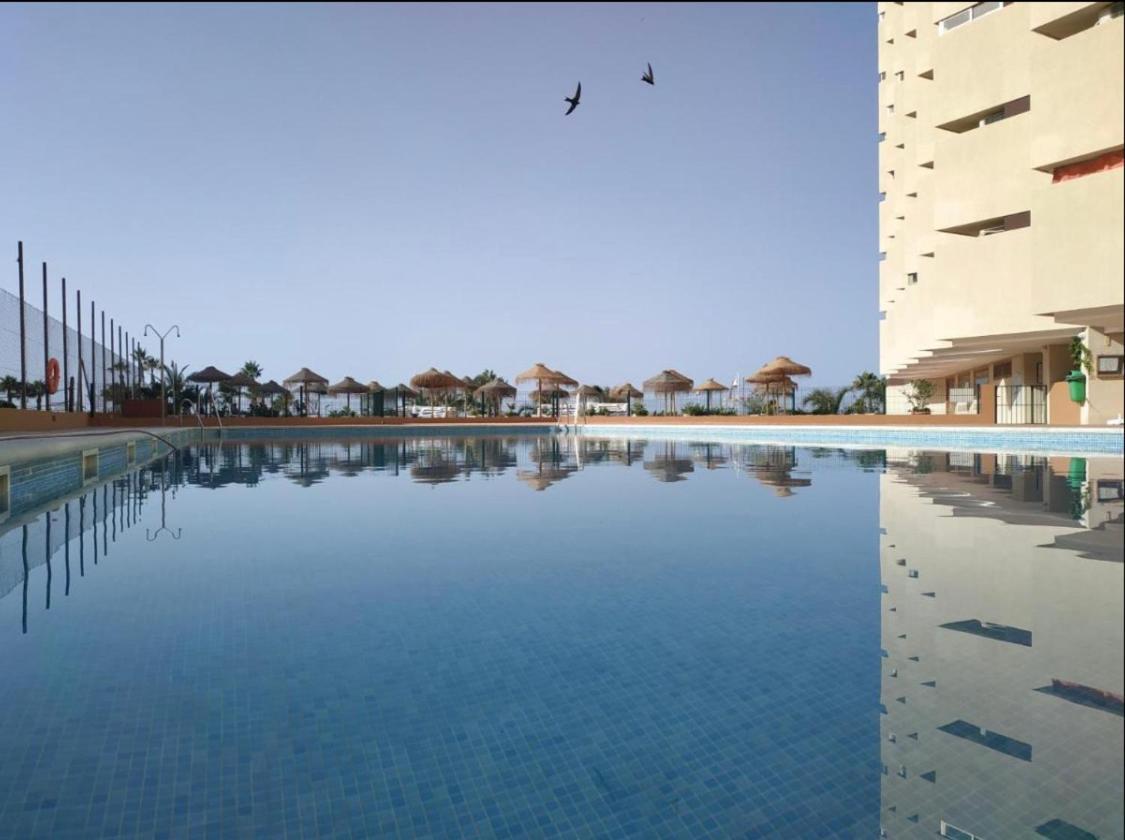 Apartahotel Chinasol Con Parking Y Desayuno Almuñécar Kültér fotó