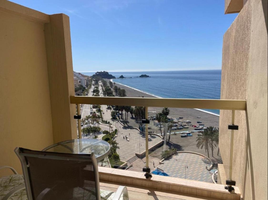 Apartahotel Chinasol Con Parking Y Desayuno Almuñécar Kültér fotó