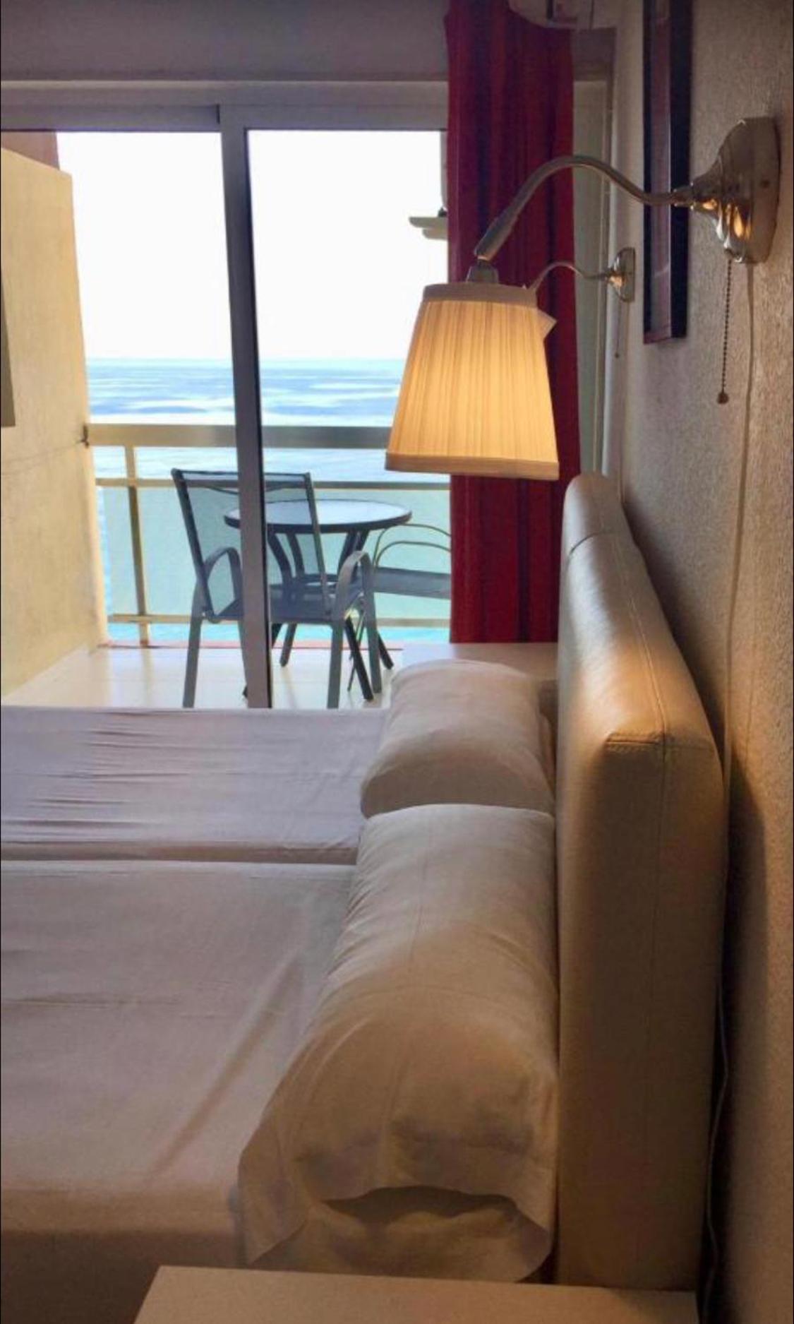 Apartahotel Chinasol Con Parking Y Desayuno Almuñécar Kültér fotó