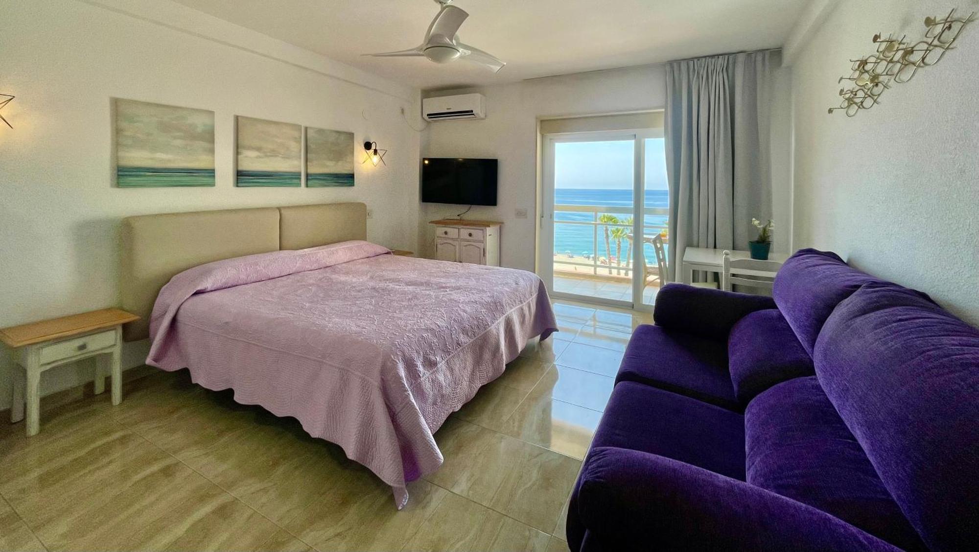 Apartahotel Chinasol Con Parking Y Desayuno Almuñécar Kültér fotó
